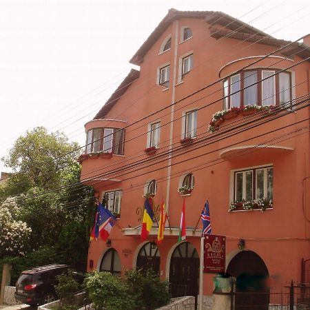 Villa-Hotel Escala Kluż-Napoka Zewnętrze zdjęcie