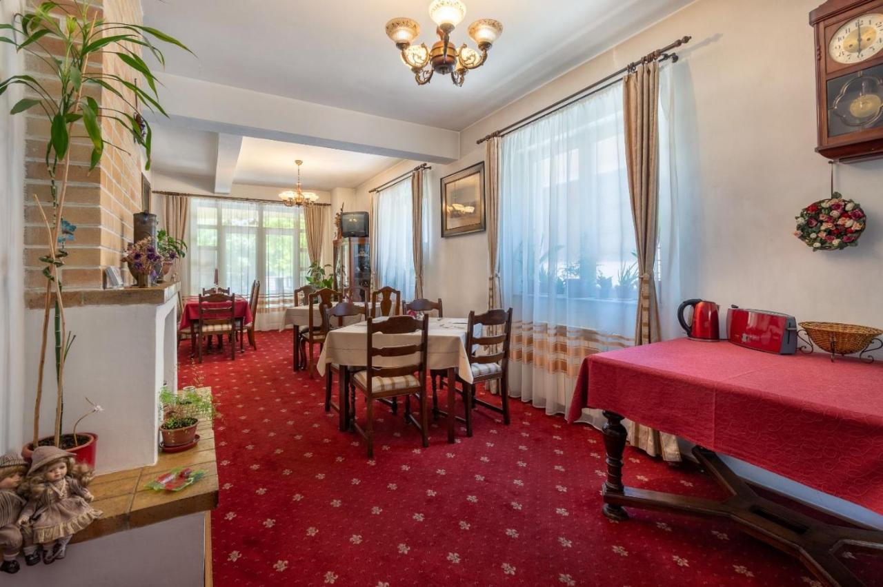 Villa-Hotel Escala Kluż-Napoka Zewnętrze zdjęcie