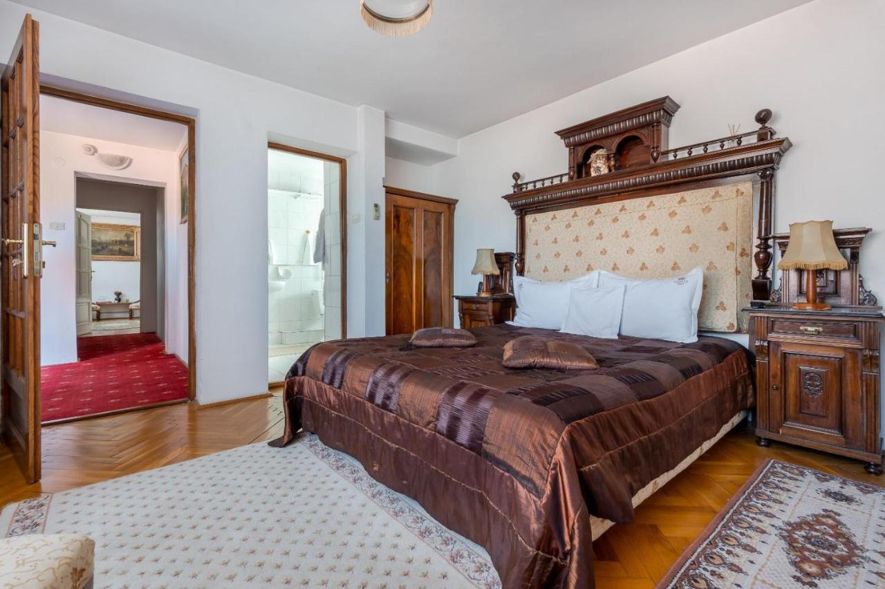 Villa-Hotel Escala Kluż-Napoka Zewnętrze zdjęcie