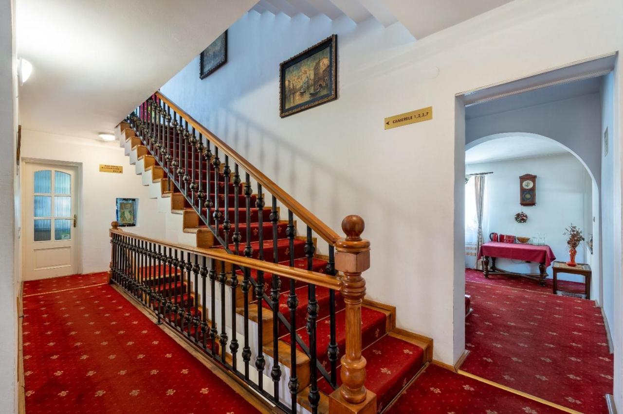 Villa-Hotel Escala Kluż-Napoka Zewnętrze zdjęcie
