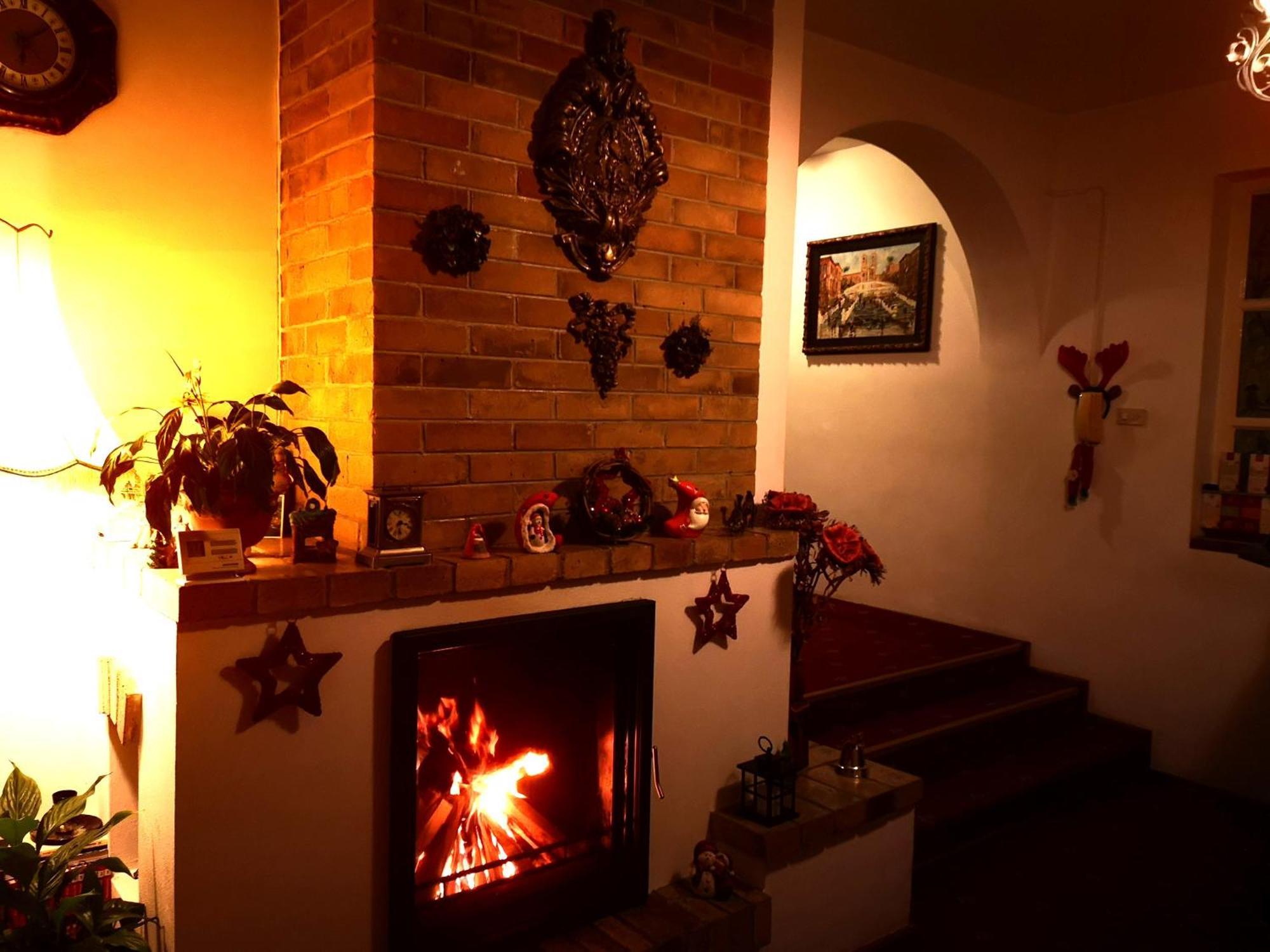 Villa-Hotel Escala Kluż-Napoka Zewnętrze zdjęcie