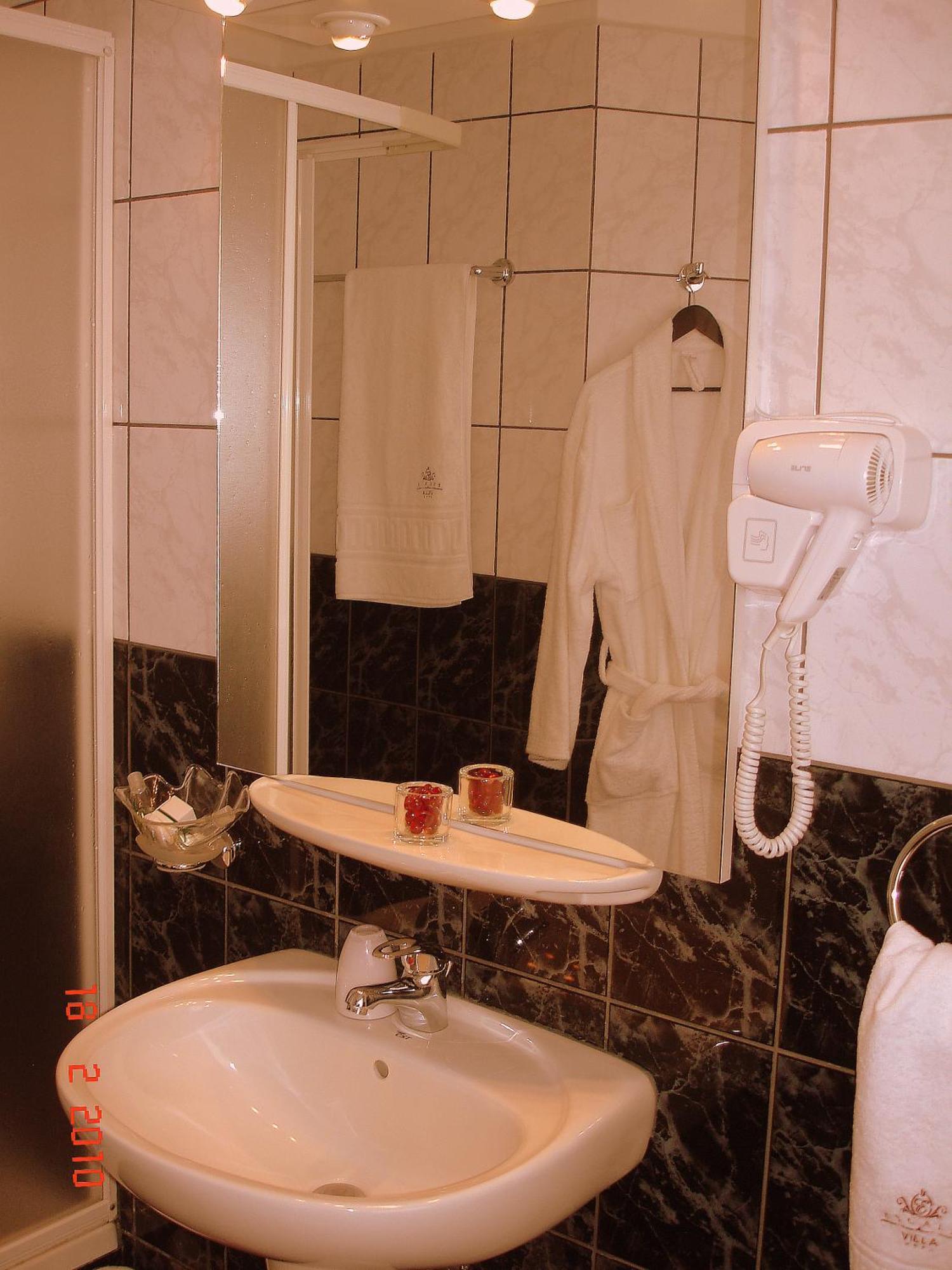 Villa-Hotel Escala Kluż-Napoka Zewnętrze zdjęcie