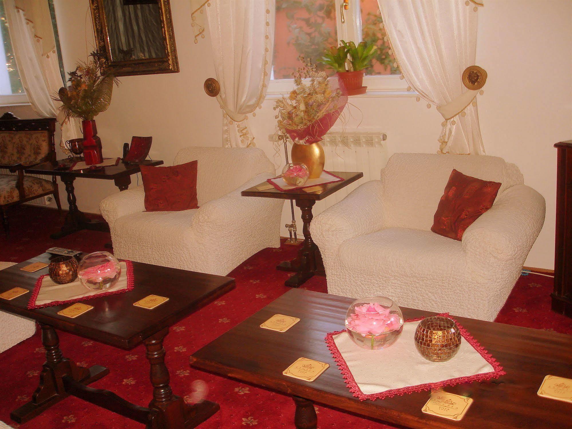 Villa-Hotel Escala Kluż-Napoka Zewnętrze zdjęcie