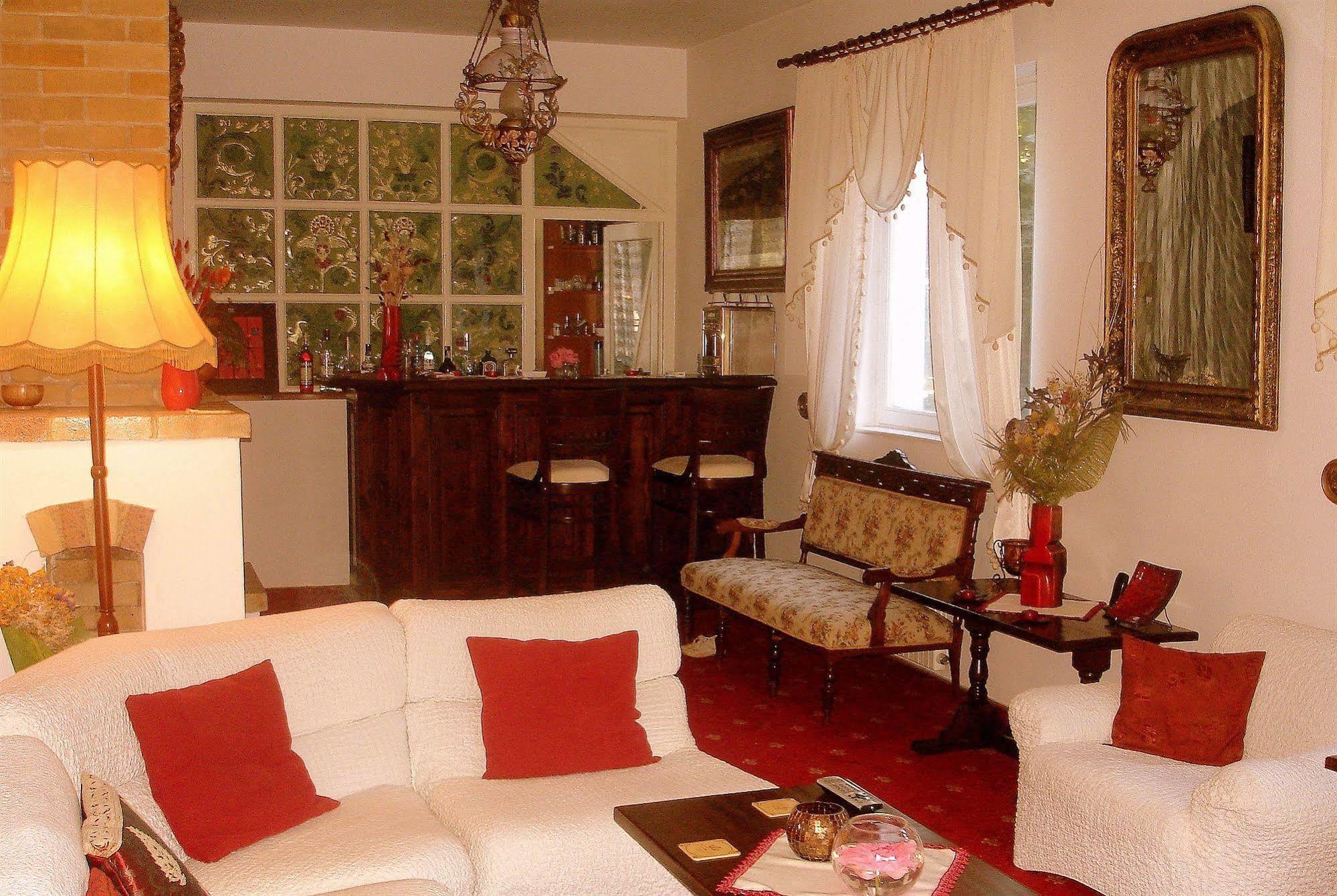 Villa-Hotel Escala Kluż-Napoka Zewnętrze zdjęcie